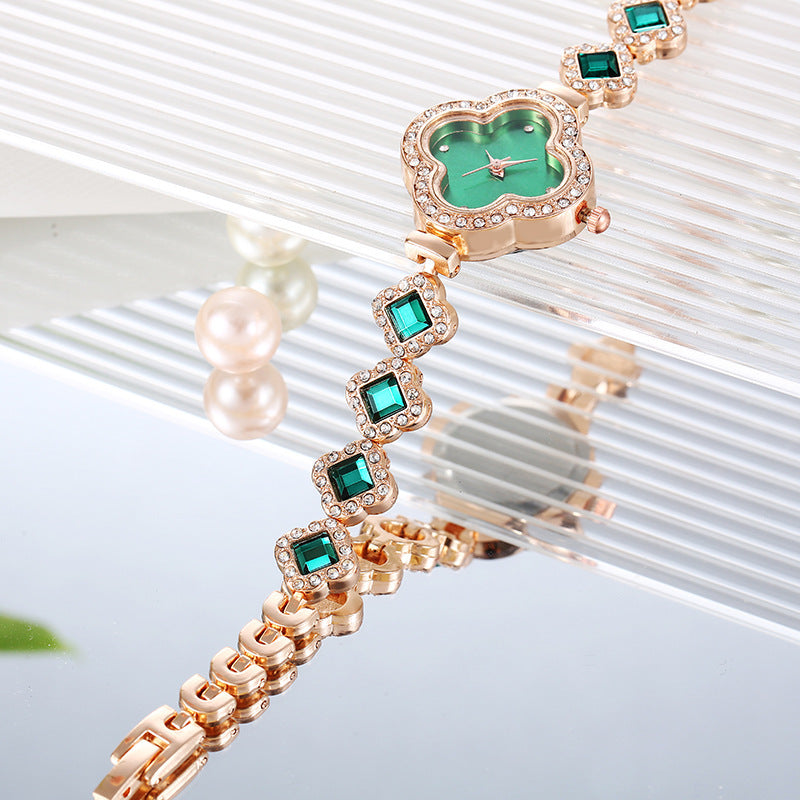 Source Factory Hot Sale Fashion Four-Leaf Clover Bracelet Quartz Watch Casual Versatile Women's Watch
