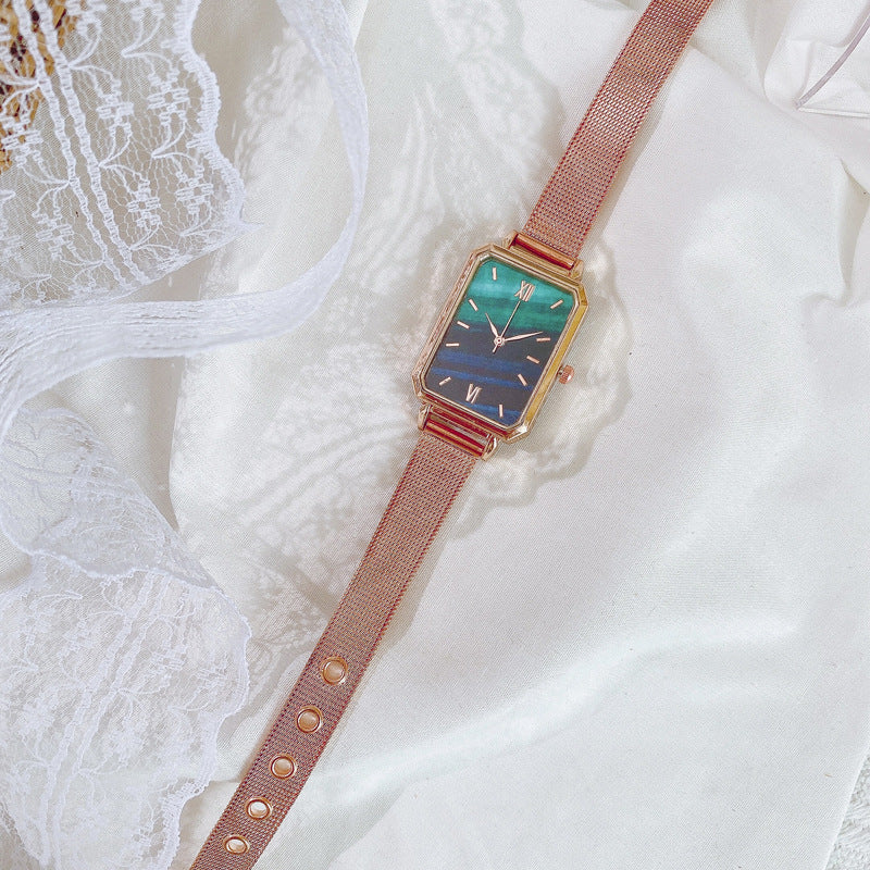 Live Streaming Hot-Selling Retro Elegant Women's Watch High-Value High-End Retro Small Square Quartz Wristwatch Wholesale