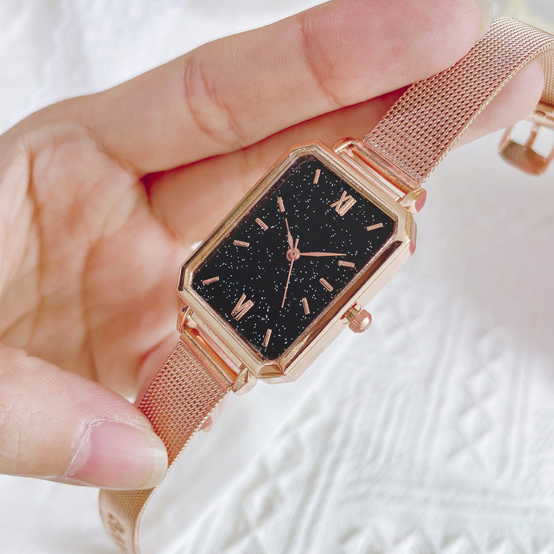 Live Streaming Hot-Selling Retro Elegant Women's Watch High-Value High-End Retro Small Square Quartz Wristwatch Wholesale