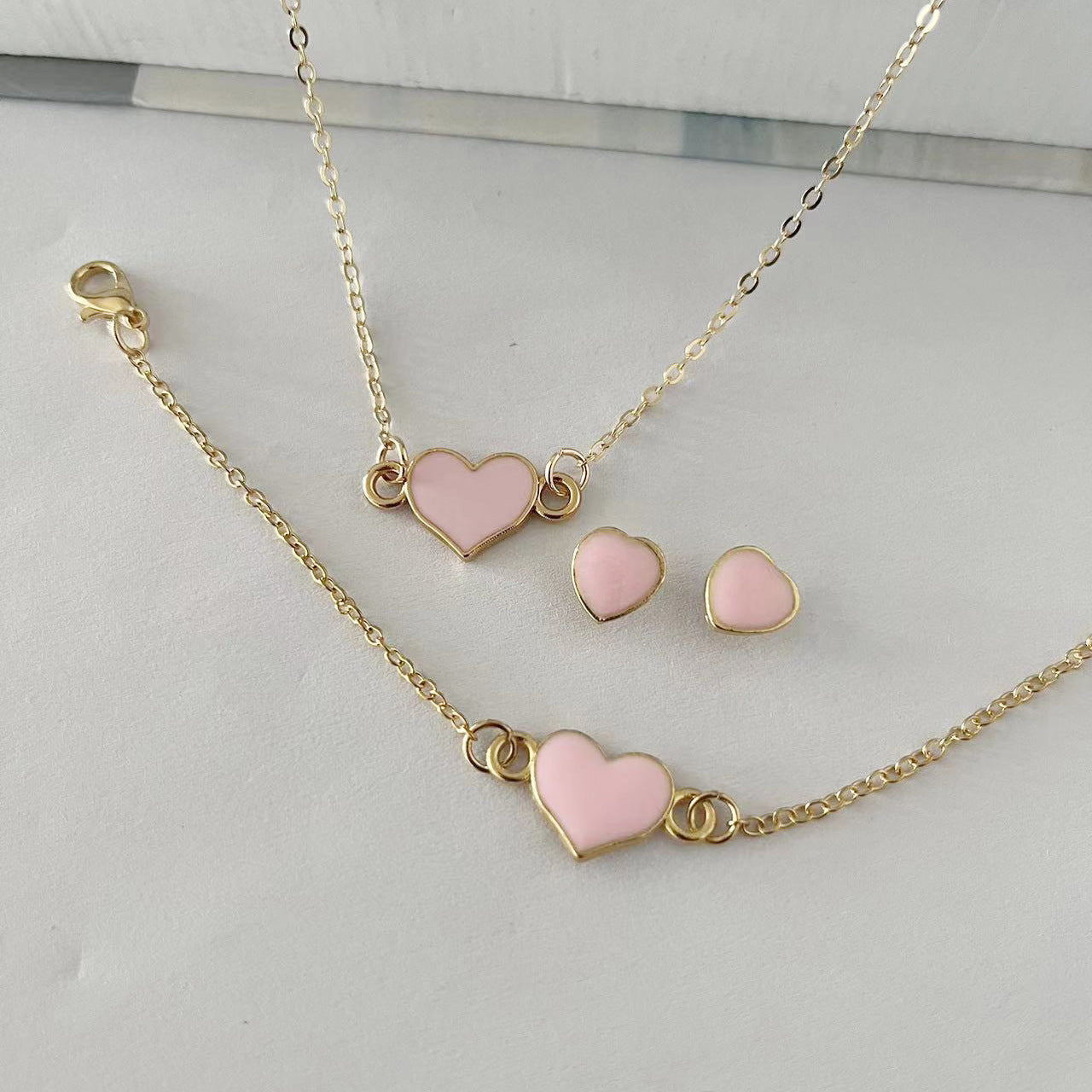 In-stock Cross-border New Women's Watch Set High-end Heart-shaped Leather Strap Quartz Watch Ladies' Watch Wholesale