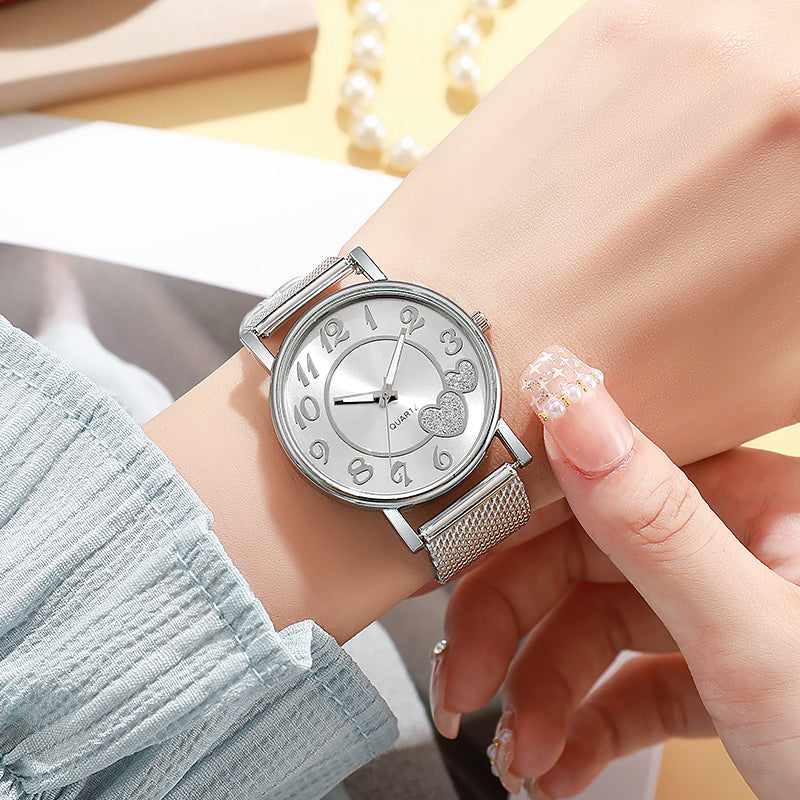 Cross-Border Hot-Selling Fake Mesh Strap Quartz Watch for Women, Casual Fashion Heart-Shaped Watch for Men and Women, Student High-End Watch