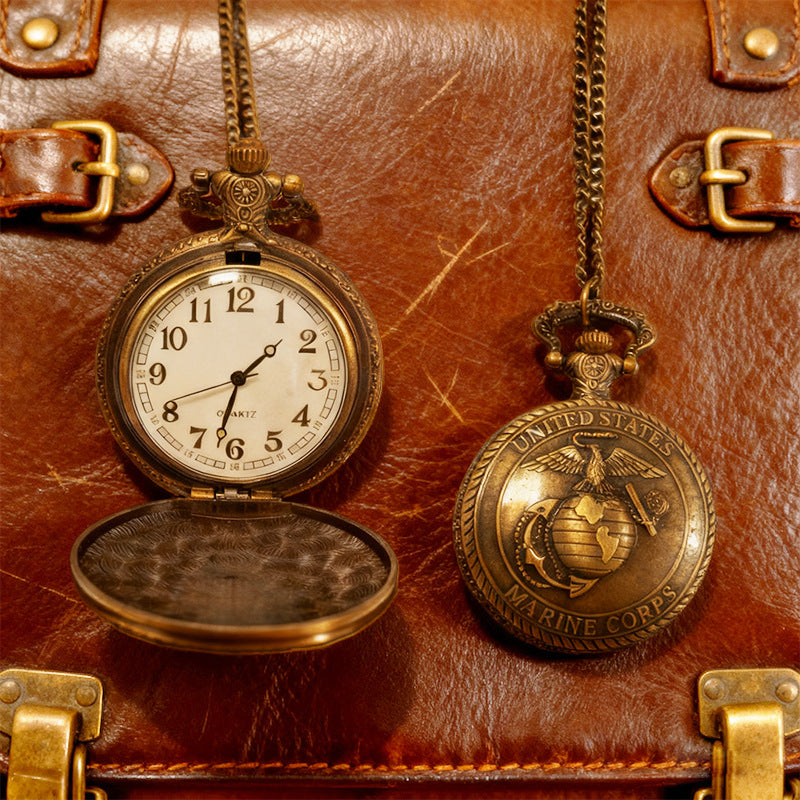 Vintage Flip Pocket Watch Classic Collection Gift for Men and Women Necklace Quartz Watch Large Numbers Elderly Hanging Watch Quartz Watch